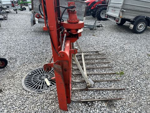 Kuhn Siloblockschneider mit Hubgerüst 