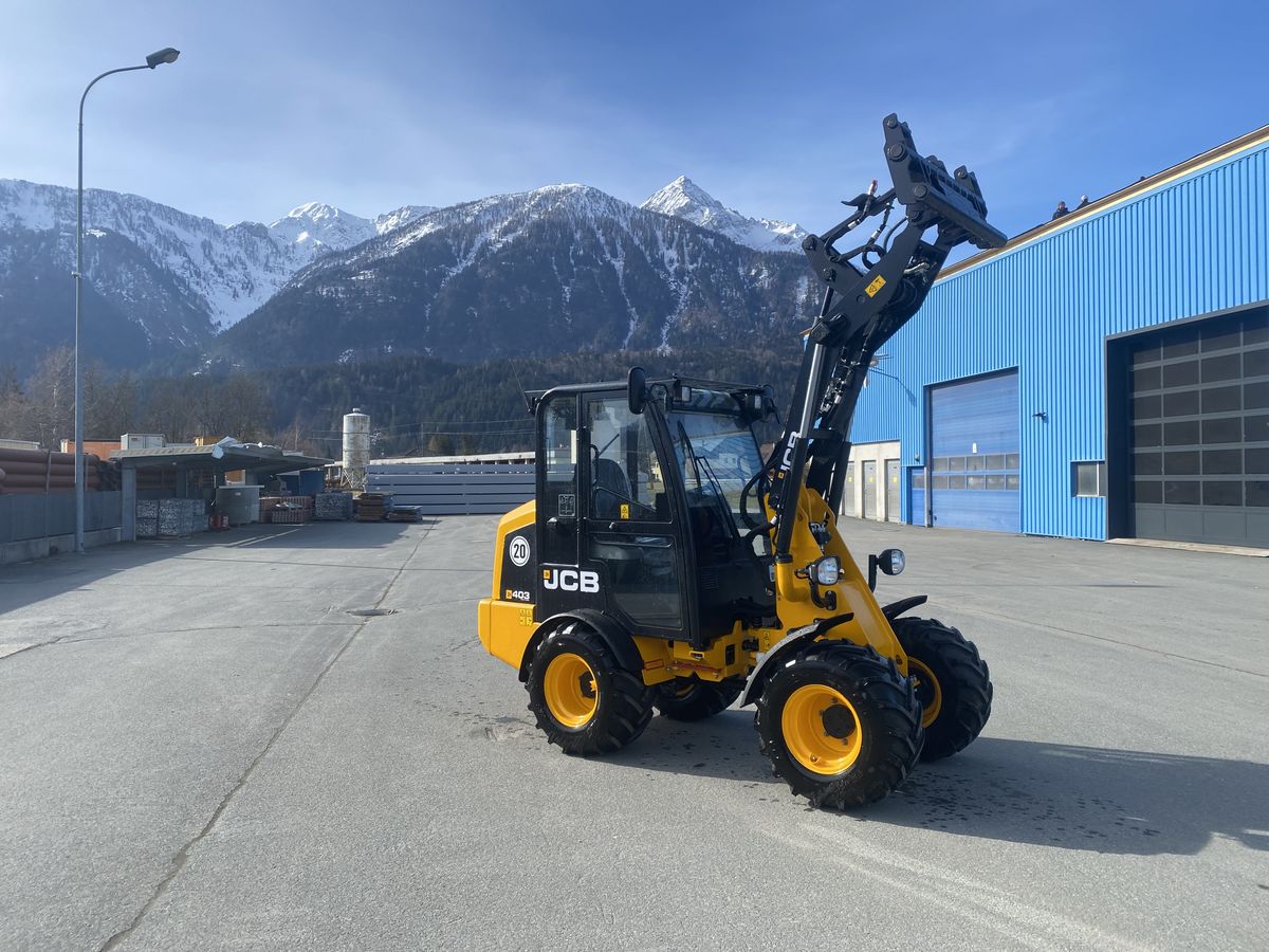 JCB 403 Agri 3