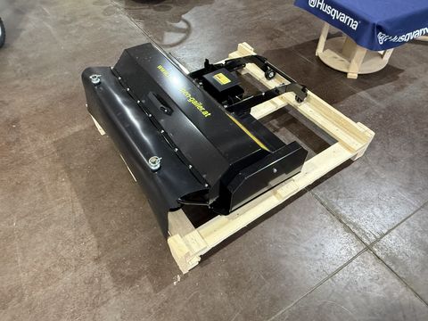 Husqvarna Schlegelmäher zu Rider der 300er AWD Serie