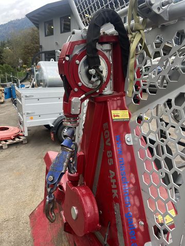 Tajfun EGV85 AHK SG mit Schildbreite 205 cm