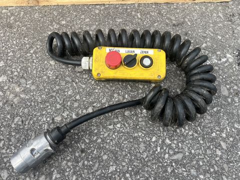 3244-3ab340de3aecad0c07b75a22da3f5cdd-6010317