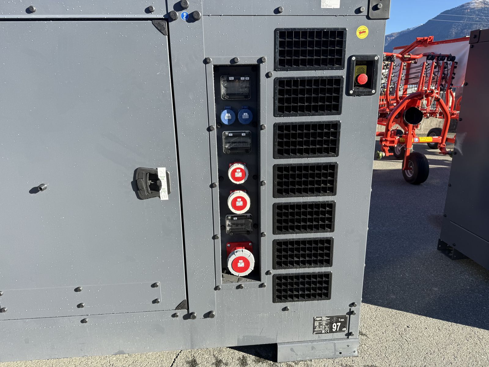 Iveco FOGO FD 125 I-ST mit Steckdosenpaket 3