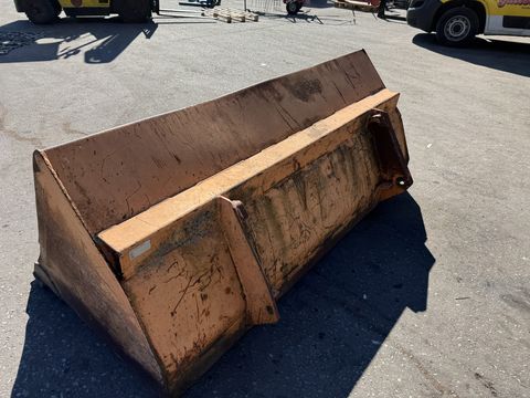 Hauer Frontladerschaufel 200cm mit Haueraufnahme