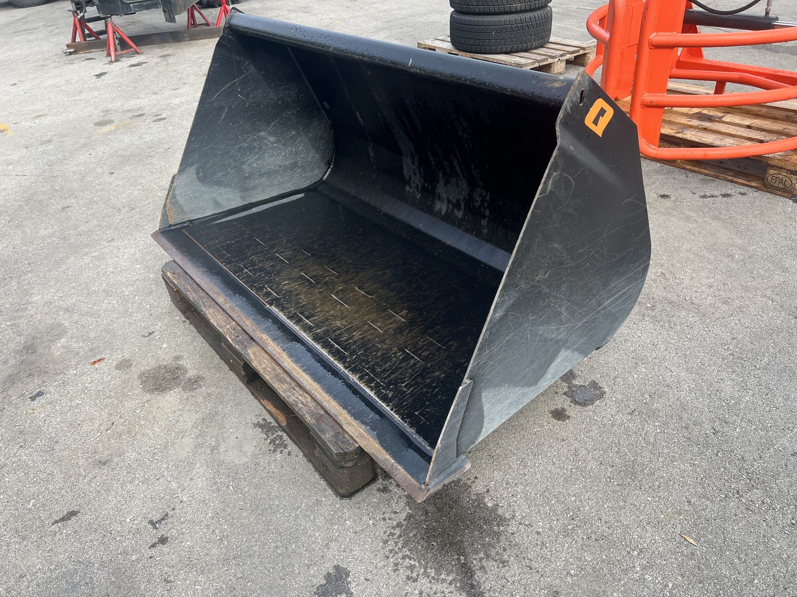 Quicke Universalschaufel 160 cm 1