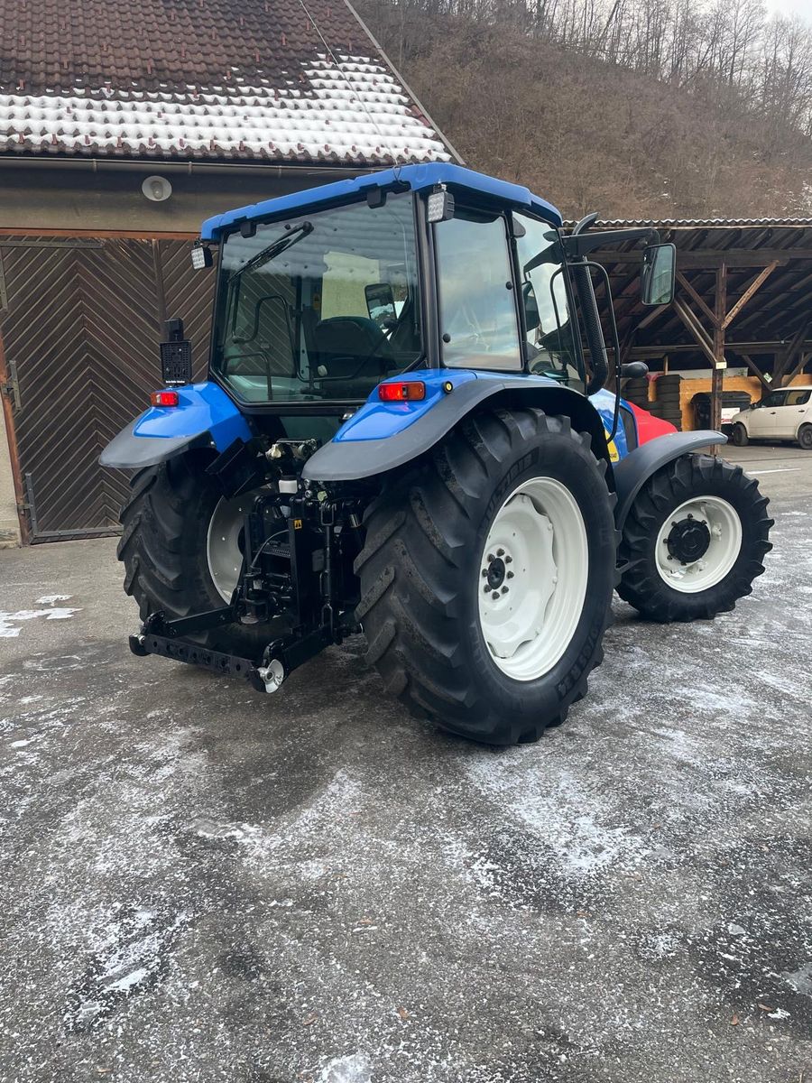 New Holland T5040 3