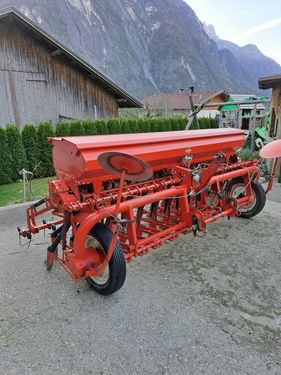 Kuhn BS300/S25