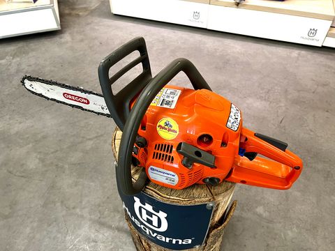 Husqvarna 236 X-Torq mit 30cm Schwertlänge