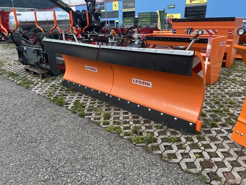 Lesnik Schneepflug SPH T30 mit Dreipunktanbau
