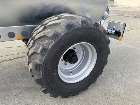 Bauer  V63 Vakuumfass mit 6250 Liter Inhalt