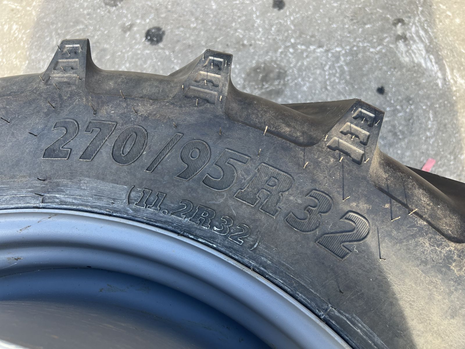 Trinker Zwillingsräder 270/95R32 zu 380/70R28 2
