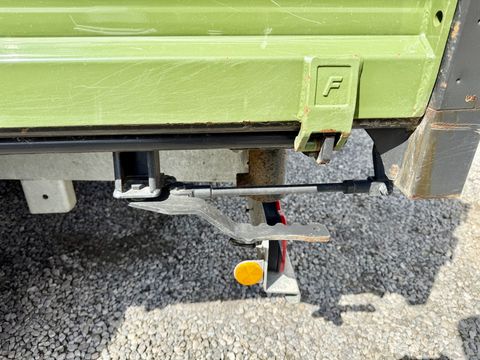 Fliegl EDK 60 leichter Dreiseitenkipper mit 6 Tonnen 