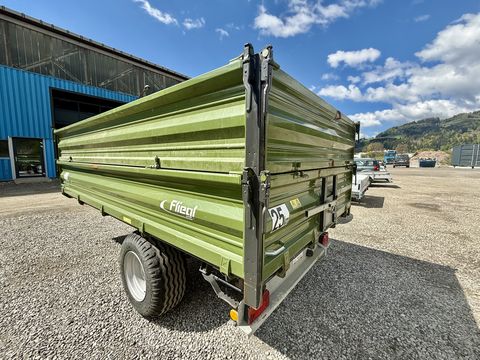 Fliegl EDK 60 leichter Dreiseitenkipper mit 6 Tonnen 