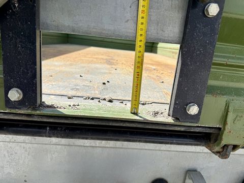 Fliegl EDK 60 leichter Dreiseitenkipper mit 6 Tonnen 