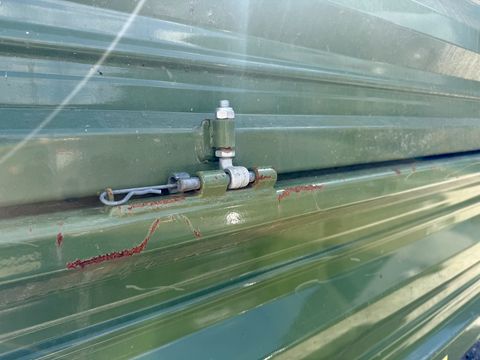 Fliegl EDK 60 leichter Dreiseitenkipper mit 6 Tonnen 