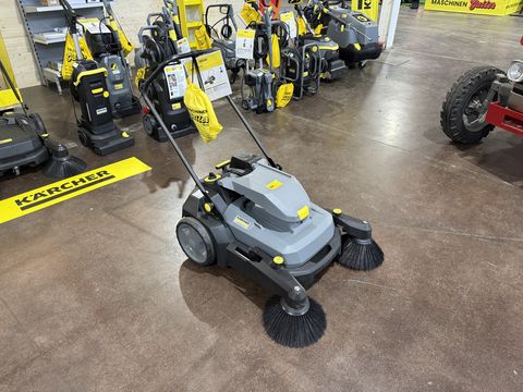Kärcher KM 70/25 C Bp 2SB elektrische Kehrmaschine