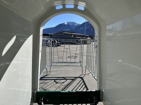 Patura Kälberiglu/Kälberhütte Comfort mit Umzäunung