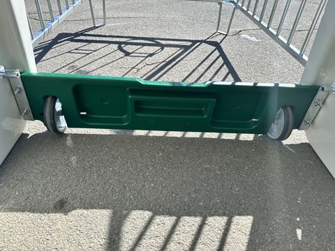 Patura Kälberiglu/Kälberhütte Comfort mit Umzäunung