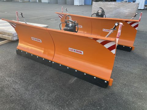 Lesnik Schneepflug SPH T28 mit Dreipunktanbau