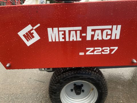 Metal-Fach Wickler Z 237 gezogen Aktion
