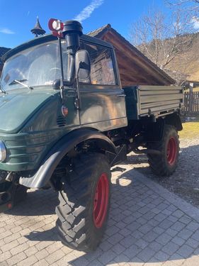 Mercedes Unimog 406