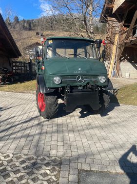 Mercedes Unimog 406