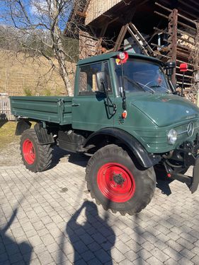 Mercedes Unimog 406