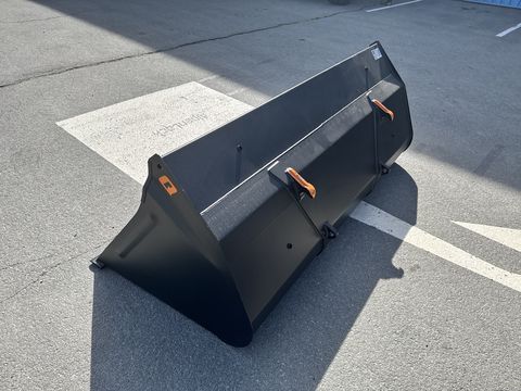 Quicke Volumenschaufel VS 220 mit Euroaufnahme