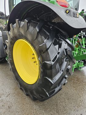 Trelleborg Kompletträder zu John Deere, Fendt 300 u. 500