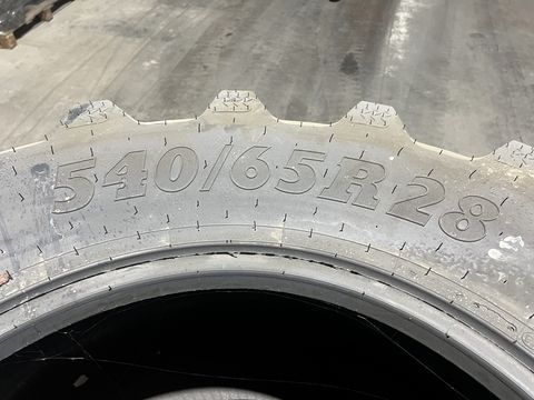BKT 540/65R28 RT657