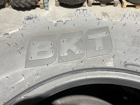 BKT 540/65R28 RT657