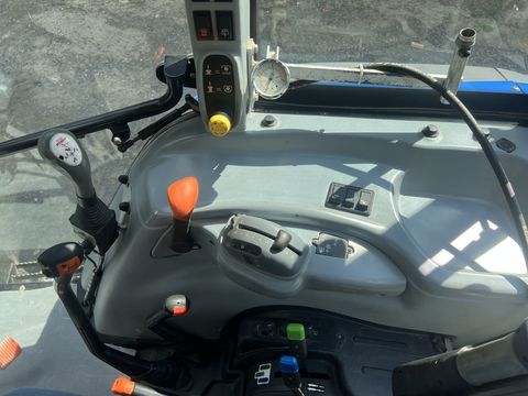 New Holland T5040