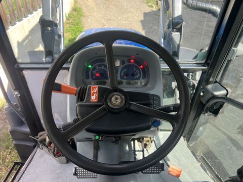 New Holland T5040