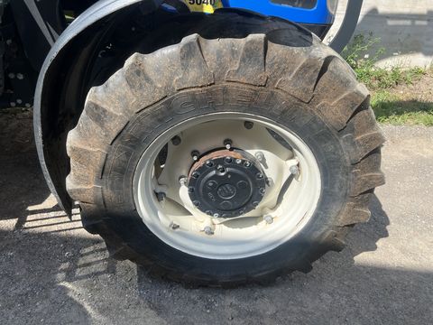 New Holland T5040