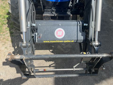 New Holland T5040