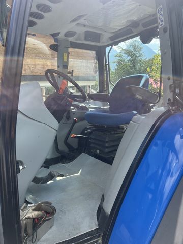 New Holland T5040