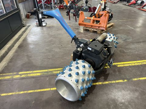 Brielmaier 27 PS Grundmaschine mit Stachelwalzen