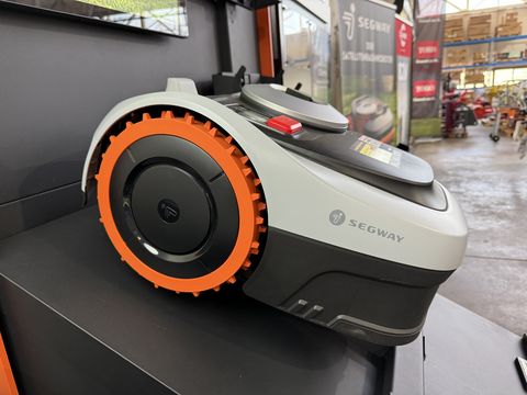 Husqvarna Segway Navimow i210E AW