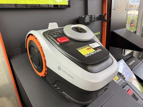 Husqvarna Segway Navimow i210E AW