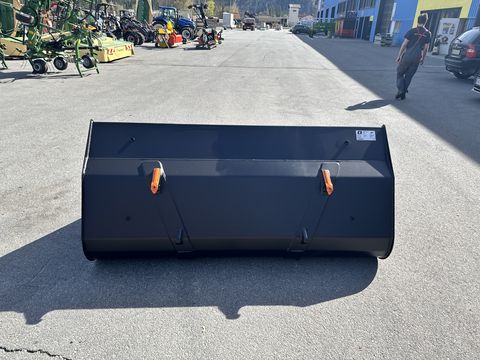 Quicke Volumenschaufel VL 205 mit Euroaufnahme