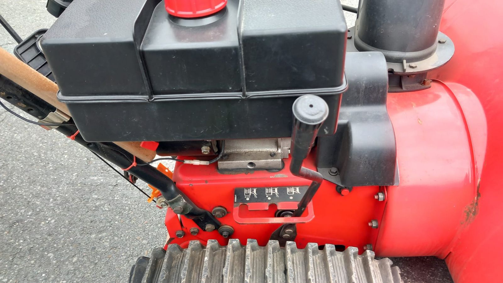 MTD Yard Machines Schneefräse mit Raupenantrieb 2