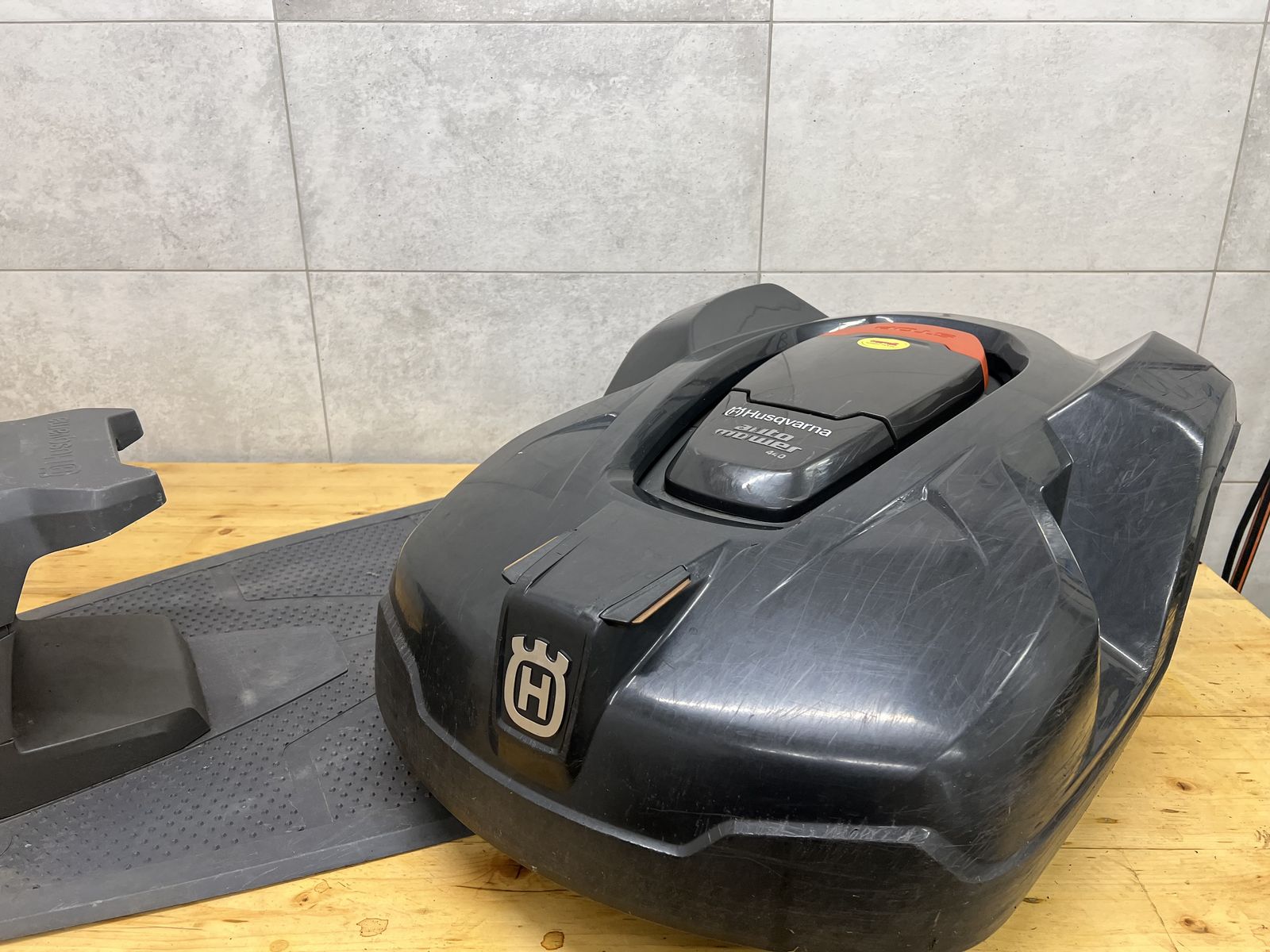 Husqvarna Automower 440 mit Connect 2