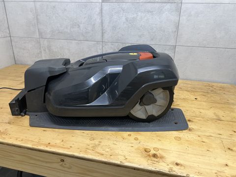 Husqvarna Automower 440 mit Connect