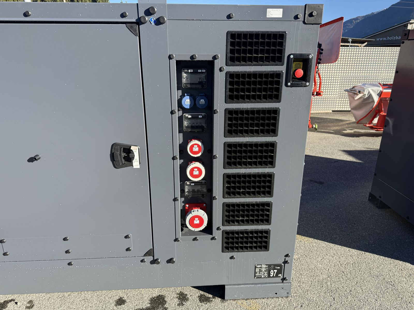 Iveco FOGO FD 100 I-ST mit Steckdosenpaket 3