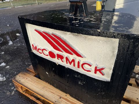 Sonstige Eigenbau McCormick Betongewicht 500kg