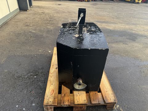 Sonstige Eigenbau McCormick Betongewicht 500kg