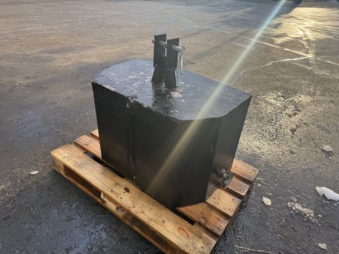 Sonstige Eigenbau McCormick Betongewicht 500kg