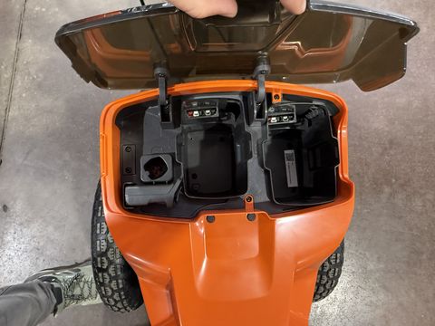 Husqvarna WB 560i Unkrautbürste mit Akkuantrieb