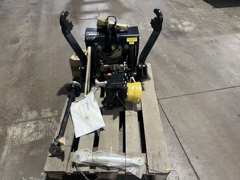 Folger Fronthydraulik u. Frontzapfwelle NewHolland T4.S