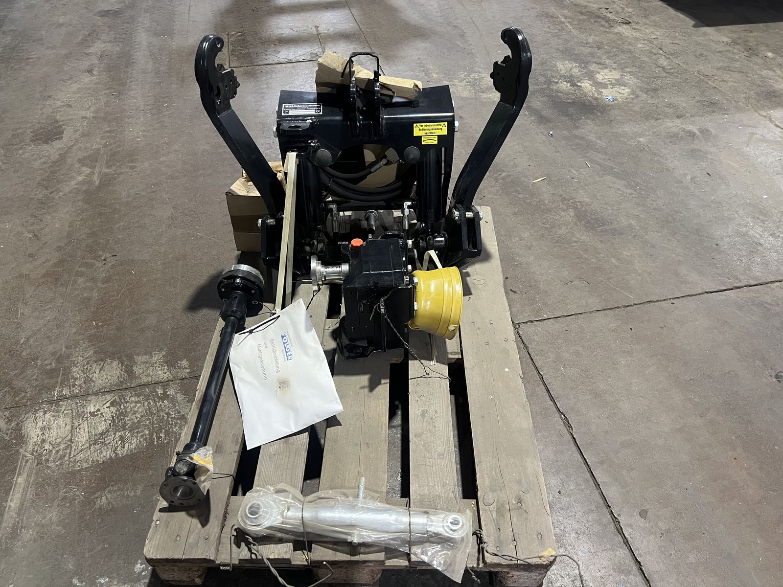 Folger Fronthydraulik u. Frontzapfwelle NewHolland T4.S 3