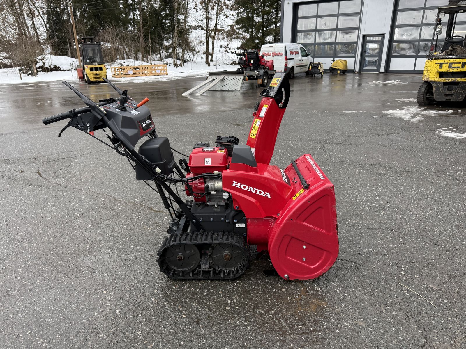 Honda HSS 760A TD mit Raupenantrieb und E-Start 2